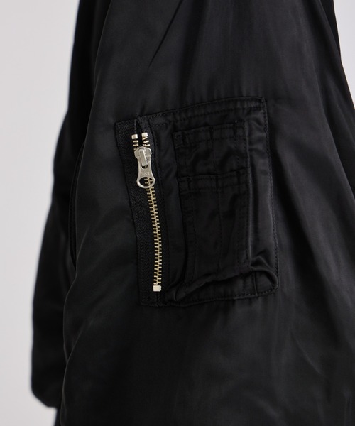 Lui's（ルイス）の「【Neucon】SHIRRING ARM DOUBLE ZIP MA-1 / シャーリングアームダブルジップボンバージャケット / MA1（MA-1・メンズ・ブラック/チャコールグレー・1/2）」の15枚目の写真
