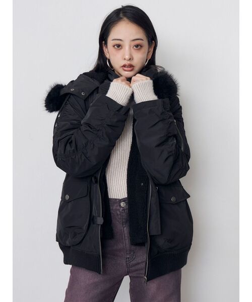 MURUA(ムルーア)の「ベルテッドN-3B 冬服(ブルゾン・レディース・ブラック/グリーン・FREE)」の4枚目の写真
