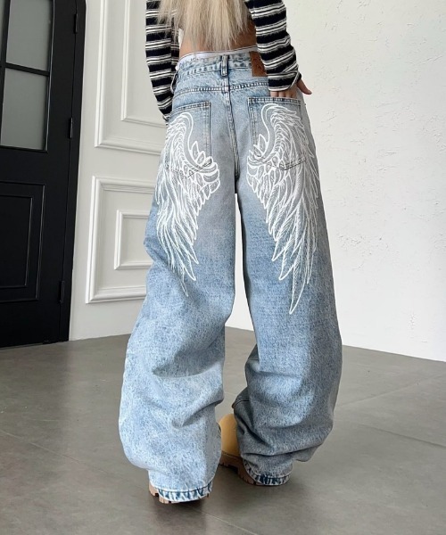 Ritzy（リッツィー）の「ウイング刺繍ワイドデニムパンツ（デニムパンツ・レディース・ブルー・S/M/L/XL）」の8枚目の写真