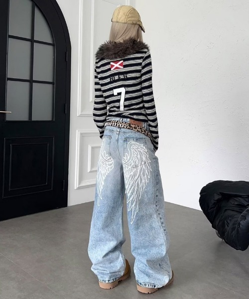 Ritzy（リッツィー）の「ウイング刺繍ワイドデニムパンツ（デニムパンツ・レディース・ブルー・S/M/L/XL）」の12枚目の写真