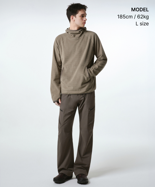 MUSINSA STANDARD（ムシンサスタンダード）の「[シティレジャー] グリッドポーラフリースフード付き長袖Tシャツ [マッドベージュ]（その他アウター・メンズ・その他・MEDIUM/LARGE/X-LARGE/2XL/SMALL）」の2枚目の写真