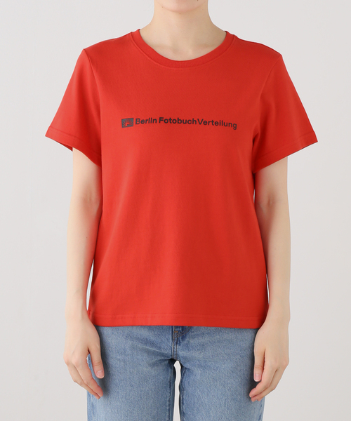 Geek Office(ギークオフィス)の「【Geek Office / ギークオフィス】BERLIN PHOTOBOOK / 002 BFV CENTER LOGO TEE(Tシャツ/カットソー・レディース・レッド・SMALL)」の7枚目の写真
