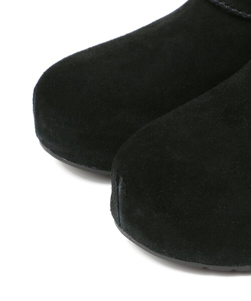 UGG(アグ)の「UGG: W ENWRAP CLOG(スリッポン・レディース・キャメル/ブラック・23/24/25)」の3枚目の写真