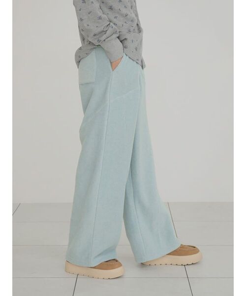 FIKA.(フィーカ)の「Paneled fleece pants(その他パンツ・レディース・チャコール/オフホワイト/ライトブルー・MEDIUM)」の8枚目の写真
