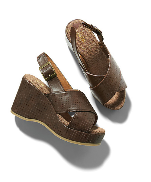 IEDIT(イディット)の「夏にうれしい工夫満載! 日差しに映える素焼きテラコッタカラーのボリュームサンダル (サンダル・レディース・ベージュ/カーキ/ブラウン・6/5/4/3/2)」の2枚目の写真