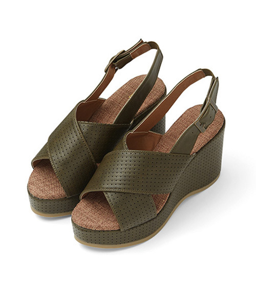 IEDIT(イディット)の「夏にうれしい工夫満載! 日差しに映える素焼きテラコッタカラーのボリュームサンダル (サンダル・レディース・ベージュ/カーキ/ブラウン・6/5/4/3/2)」の1枚目の写真