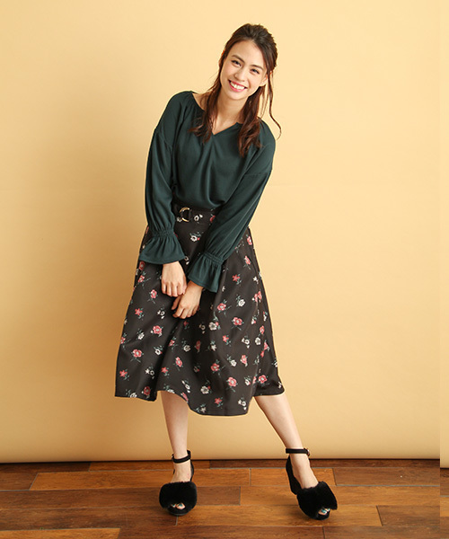 Honeys（ハニーズ）の「大人っぽく上品なベルト付きフレアスカート（スカート・レディース・ブラック系その他/レッド系その他/イエロー系その他/グリーン系その他・M/S/L）」の15枚目の写真