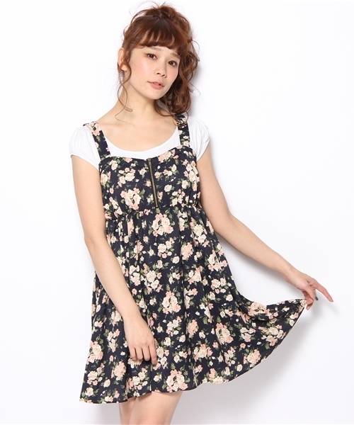 MAJESTIC LEGON(マジェスティックレゴン)の「J花柄キャミワンピース(ワンピース・レディース・ブルー系その他/ベージュ系その他/ピンク系その他・FREE)」の3枚目の写真