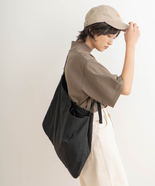 kha:ki（カーキ）の「「KHA:KI / カーキ」ミリタリーサコッシュ　L（ショルダーバッグ・レディース・ブラック/ライトベージュ/ホワイト/カーキ/ベージュ・FREE）」の17枚目の写真