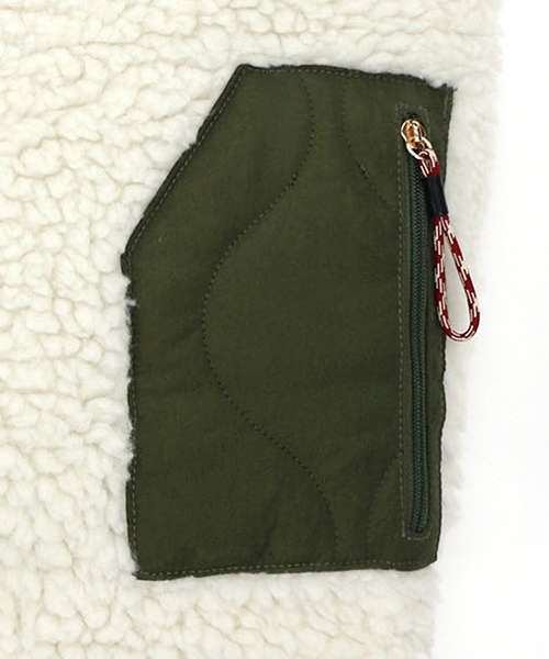 ACCOMMODE（アコモデ）の「WEB限定 キルティングボアトート（トートバッグ・レディース・ダークグリーン・FREE）」の3枚目の写真