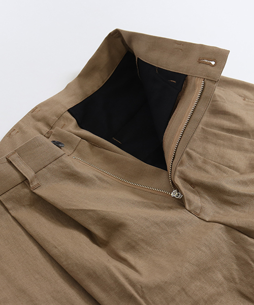 ANGENEHM（アンゲネーム）の「mp6796-Cotton Linen Tuck Tapered Ankle Pants(MADE IN JAPAN) パンツ（その他パンツ・メンズ・ブラック/ベージュ/グレー/グリーン・S/M/L）」の10枚目の写真