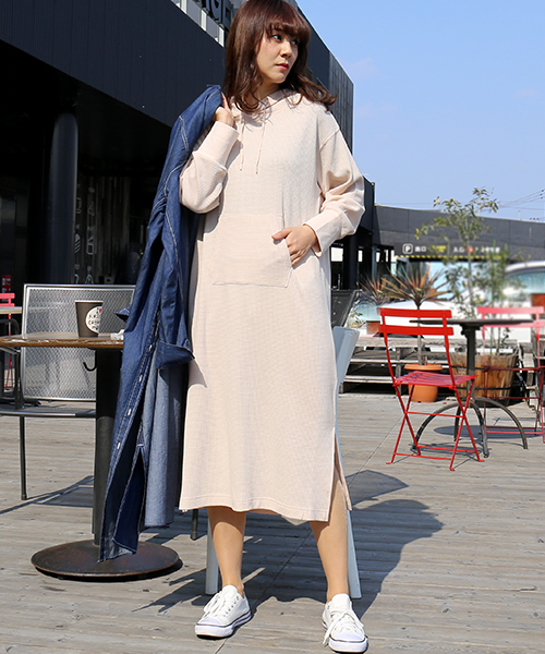 n'ee-ne(ネーネ)の「ワッフルパーカワンピース(ワンピース・レディース・ブラック/グレー/ベージュ・FREE)」の3枚目の写真