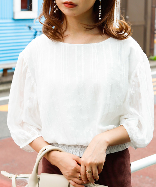 VANNIE U（ヴァニーユー）の「VANNIE U シャーリングボリュームレースブラウス（シャツ/ブラウス・レディース・ホワイト/ブラック・FREE）」の4枚目の写真