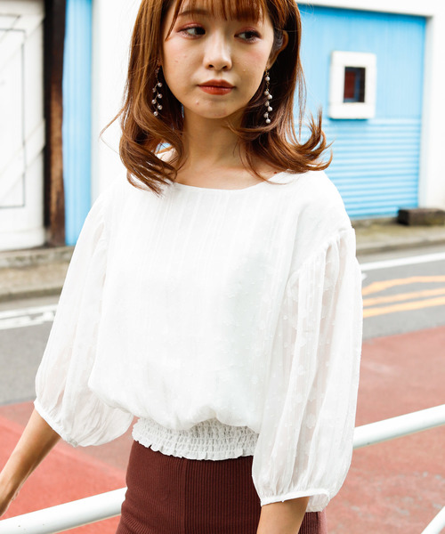 VANNIE U（ヴァニーユー）の「VANNIE U シャーリングボリュームレースブラウス（シャツ/ブラウス・レディース・ホワイト/ブラック・FREE）」の5枚目の写真