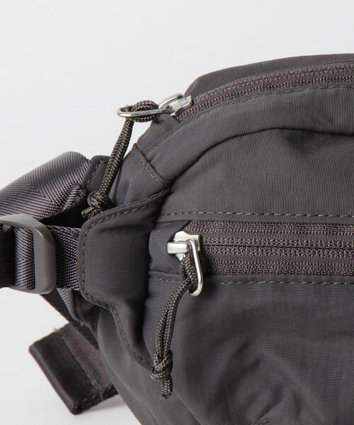 POP TRADING COMPANY（ポップトレーディングカンパニー）の「＜POP TRADING COMPANY＞ hip bag/バック（ボディバッグ/ウエストポーチ・メンズ・ダークグレー・FREE）」の4枚目の写真