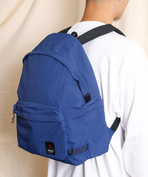 And A(アンドエー)の「GRAMICCI グラミチ / DAY PACK デイパック / GRB-0033(バックパック/リュック・メンズ・ブラック/マスタード/ネイビー・FREE)」の3枚目の写真