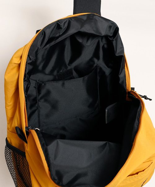 And A(アンドエー)の「GRAMICCI グラミチ / DAY PACK デイパック / GRB-0033(バックパック/リュック・メンズ・ブラック/マスタード/ネイビー・FREE)」の16枚目の写真