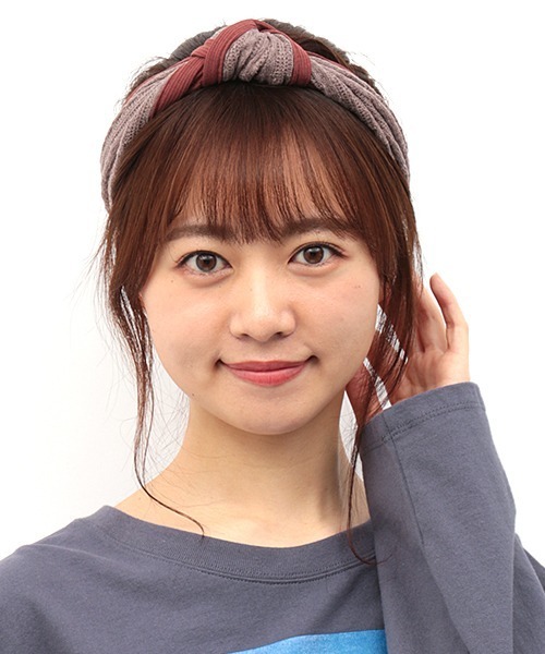 チチカカ(チチカカ)の「バイカラーパイピング ヘアバンド(ヘアバンド・レディース・ブラック/イエロー/レンガ・FREE)」の1枚目の写真