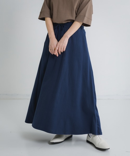 Libra Cue（リブラ キュー）の「Libra スウェットフレアスカート（スカート・レディース・ネイビー/ホワイト/グレー・FREE）」の3枚目の写真