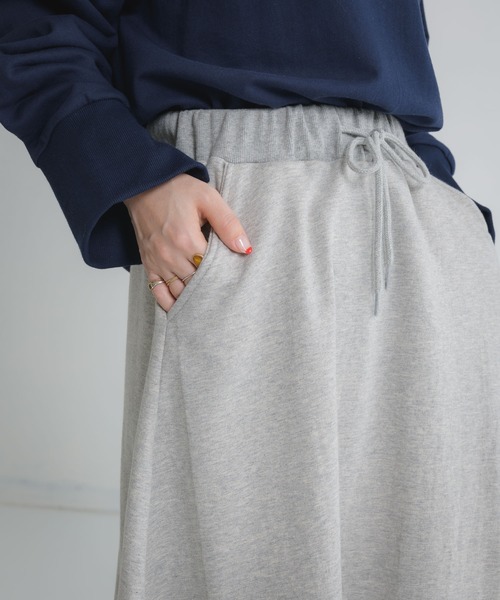 Libra Cue（リブラ キュー）の「Libra スウェットフレアスカート（スカート・レディース・ネイビー/ホワイト/グレー・FREE）」の22枚目の写真