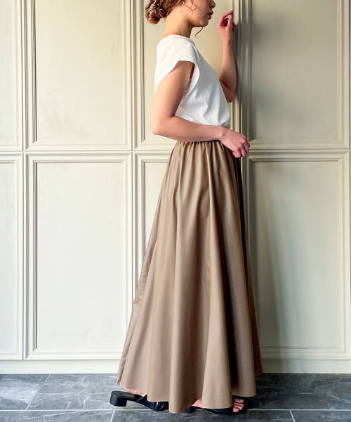 JUNOAH（ジュノア）の「AラインPUレザーマキシスカート（スカート