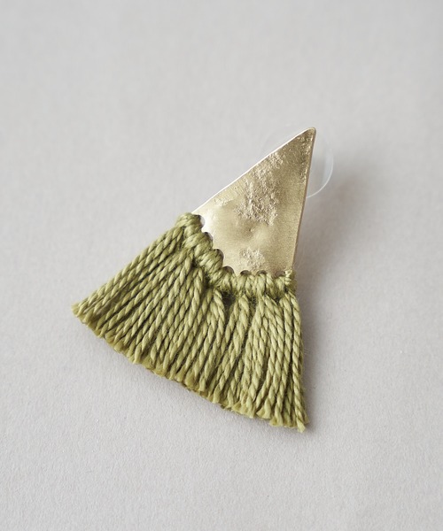 ear PAPILLONNER(イアパピヨネ)の「【SURUME.】 フリンジピアス(ピアス(両耳用)・レディース・グリーン/ホワイト/ブラウン・FREE)」の8枚目の写真