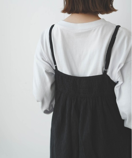 flaner（フラネ）の「ルーズシャーリングサロペット（サロペット/オーバーオール・レディース・ブラック/グレイッシュベージュ・FREE）」の18枚目の写真