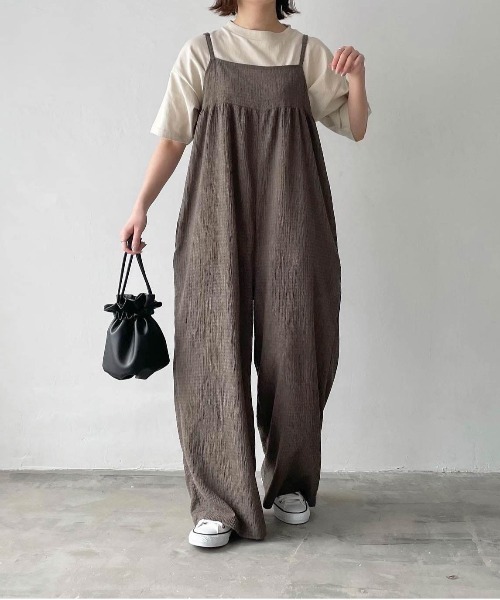 flaner（フラネ）の「ルーズシャーリングサロペット（サロペット/オーバーオール・レディース・ブラック/グレイッシュベージュ・FREE）」の21枚目の写真