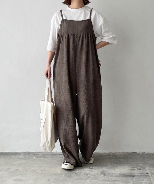 flaner（フラネ）の「ルーズシャーリングサロペット（サロペット/オーバーオール・レディース・ブラック/グレイッシュベージュ・FREE）」の22枚目の写真