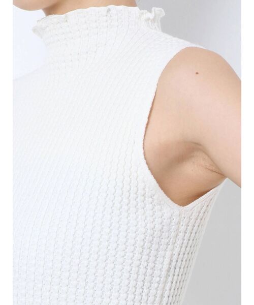 LAGUNAMOON（ラグナムーン）の「変形リブノースリーブニットプルオーバー（ニット/セーター・レディース・ブラウン/ブラック/ホワイト/ピンク・FREE）」の9枚目の写真