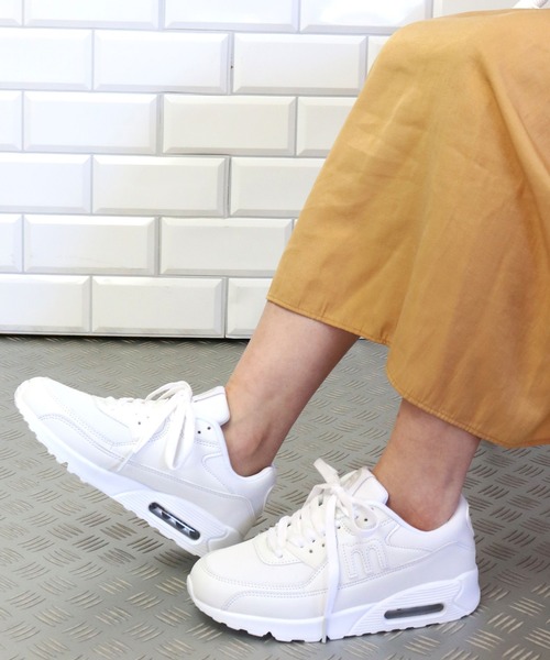 moz（モズ）の「moz(モズ)エア入り厚底レースアップスニーカー