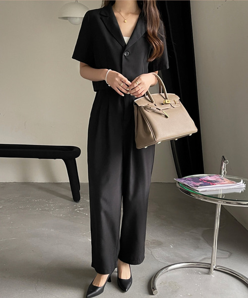 emi+(エミプラス)の「半袖ショートサマージャケット+タック入りワイドパンツ セットアップ(セットアップ・レディース・チャコールグレー/ブラック/ベージュ/カーキ/クリーム/ブラウン/ブルーグレー/ダークグリーン/アイボリー/ネイビー・M/L)」の13枚目の写真