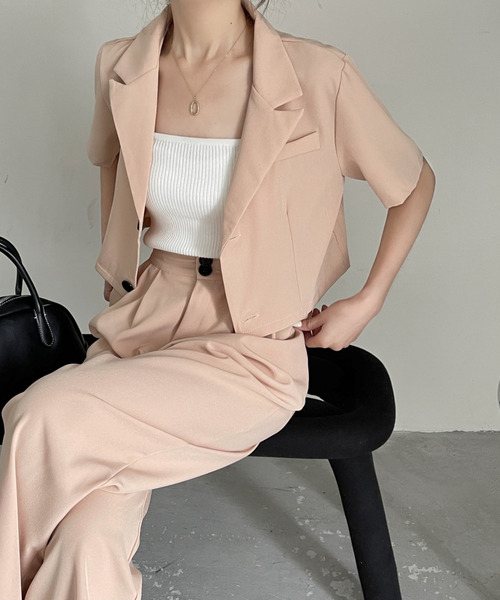 emi+(エミプラス)の「半袖ショートサマージャケット+タック入りワイドパンツ セットアップ(セットアップ・レディース・チャコールグレー/ブラック/ベージュ/カーキ/クリーム/ブラウン/ブルーグレー/ダークグリーン/アイボリー/ネイビー・M/L)」の18枚目の写真