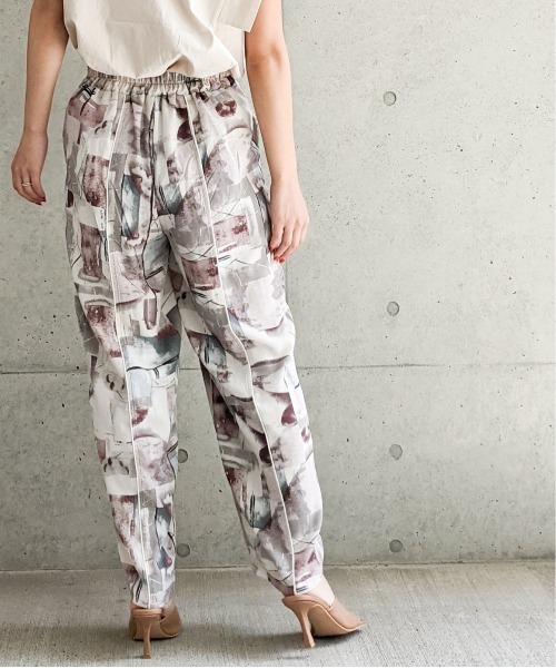 Per sist ence（パーシエンス）の「Per sist ence/パーシエンス　総柄プリント　センターシームストレートパンツ（その他パンツ・レディース・グレー/パープル・FREE）」の20枚目の写真