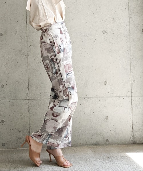 Per sist ence（パーシエンス）の「Per sist ence/パーシエンス　総柄プリント　センターシームストレートパンツ（その他パンツ・レディース・グレー/パープル・FREE）」の22枚目の写真