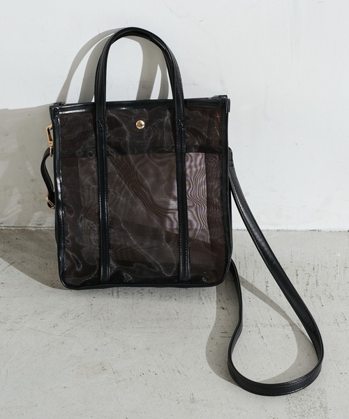 earth music&ecology（アースミュージックアンドエコロジー）の「スクエアメッシュバッグ ＊（トートバッグ・レディース・ブラック/サックスブルー/アイボリー/ラベンダー/ピンクベージュ・FREE）」の3枚目の写真