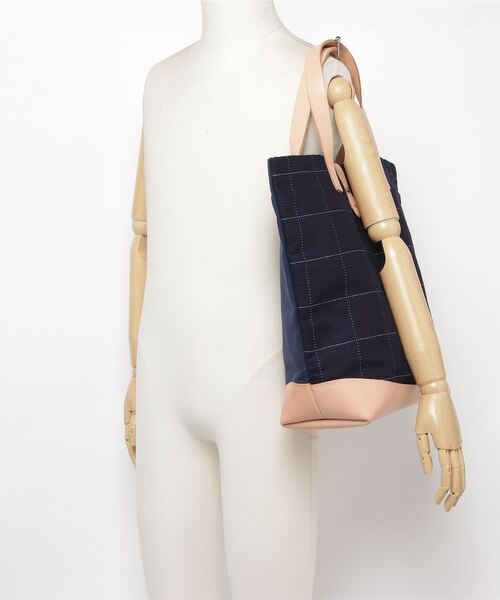 JAPAN BLUE JEANS(ジャパンブルージーンズ)の「インディゴトートバッグ(トートバッグ・メンズ・インディゴブルー/ダークネイビー・FREE)」の17枚目の写真