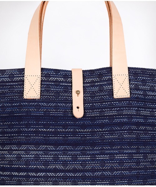 JAPAN BLUE JEANS(ジャパンブルージーンズ)の「インディゴトートバッグ(トートバッグ・メンズ・インディゴブルー/ダークネイビー・FREE)」の4枚目の写真