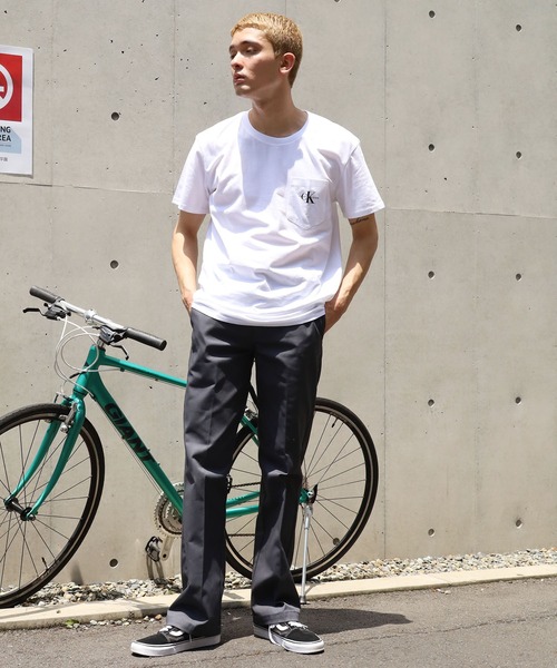 Calvin Klein Jeans(カルヴァンクラインジーンズ)の「Calvin Klein Jeans/カルバンクラインジーンズ MONOGRAM POCKET TEE ポケット Tシャツ/半袖Tシャツ(Tシャツ/カットソー・メンズ・ホワイト/ブラック・S/M/L)」の3枚目の写真