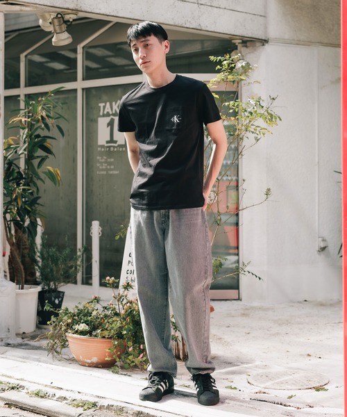 Calvin Klein Jeans(カルヴァンクラインジーンズ)の「Calvin Klein Jeans/カルバンクラインジーンズ MONOGRAM POCKET TEE ポケット Tシャツ/半袖Tシャツ(Tシャツ/カットソー・メンズ・ホワイト/ブラック・S/M/L)」の8枚目の写真