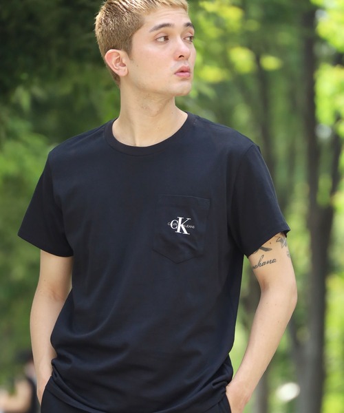 Calvin Klein Jeans(カルヴァンクラインジーンズ)の「Calvin Klein Jeans/カルバンクラインジーンズ MONOGRAM POCKET TEE ポケット Tシャツ/半袖Tシャツ(Tシャツ/カットソー・メンズ・ホワイト/ブラック・S/M/L)」の9枚目の写真
