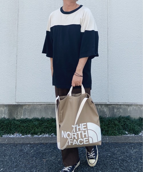 THE NORTH FACE（ザノースフェイス）の「THE NORTH FACE(ザ・ノースフェイス) / ハーフドーム ビッグロゴトートバッグ BIG LOGO TOTE 2（ショルダーバッグ・メンズ・ダークベージュ・FREE）」の10枚目の写真