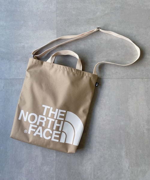 THE NORTH FACE（ザノースフェイス）の「THE NORTH FACE(ザ・ノースフェイス) / ハーフドーム ビッグロゴトートバッグ BIG LOGO TOTE 2（ショルダーバッグ・メンズ・ダークベージュ・FREE）」の22枚目の写真