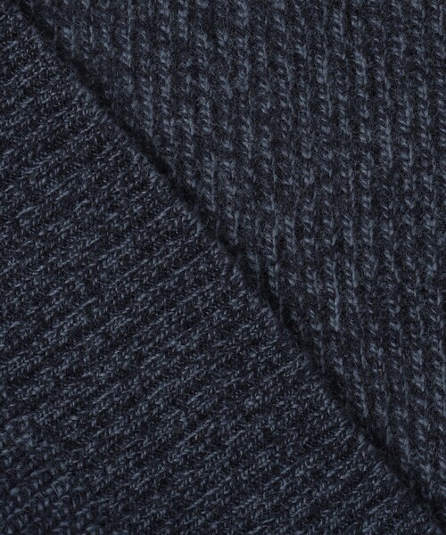 J.PRESS(ジェイプレス)の「【Cash Lamb's Wool】Vネックベスト(ニット/セーター・メンズ・ベージュ系/ブルー系・MEDIUM/LARGE/X-LARGE)」の6枚目の写真