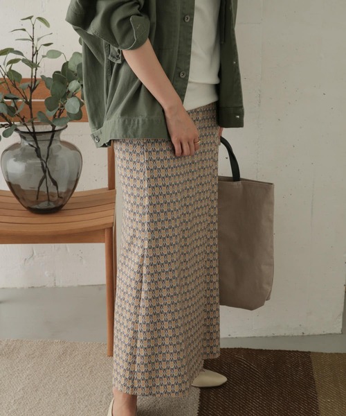 URBAN RESEARCH DOORS（アーバンリサーチドアーズ）の「ジャガードジオメトリック柄スカート（スカート・レディース・カーキ/イエロー・ONE）」の21枚目の写真