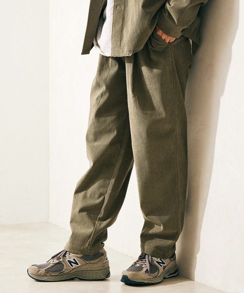 JOURNAL STANDARD relume（ジャーナルスタンダード　レリューム）の「TECH コーデュロイ WASHABLE パンツ（その他パンツ・メンズ・ブラック/ブラウン/グレー/カーキ・SMALL/MEDIUM/LARGE）」の7枚目の写真