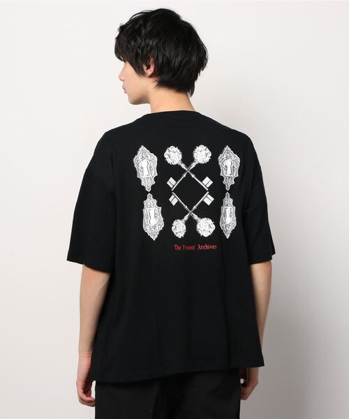 Children of the discordance（チルドレン オブ ザ ディスコ-ダンス）の「Children of the discordance（チルドレン オブ ザ ディスコーダンス）CROSS KEY TEE（Tシャツ/カットソー・メンズ・ホワイト/ネイビー・2/1）」の4枚目の写真