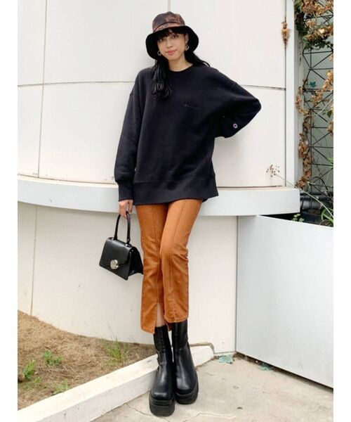 Champion(チャンピオン)の「【EMODA×CHAMPION】オーバールーズプルオーバー(スウェット・レディース・ブラック/ベージュ/グレー・FREE)」の7枚目の写真