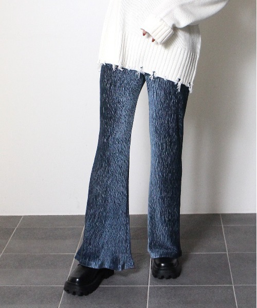 one way（ワンウェイ）の「【oneway Jeans】プリーツベロアパンツ（その他パンツ・レディース・ブラック/イエロー/ライトブルー・FREE）」の3枚目の写真