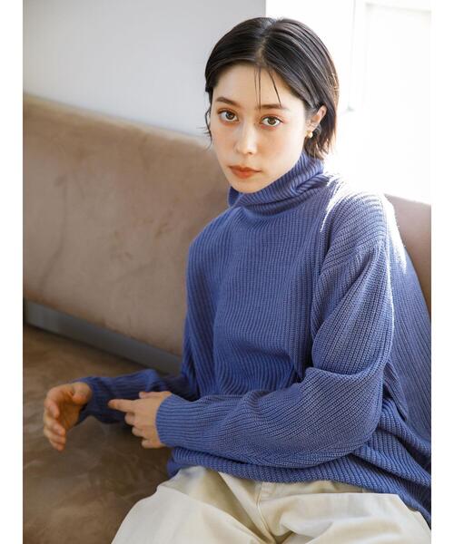 koe(コエ)の「リサイクルポリエステル 畦編みタートルネックニット*(ニット/セーター・レディース・グリーン/パープル/ホワイト系その他4/ブラック/アイボリー/グレー系その他5・S/L/M)」の15枚目の写真